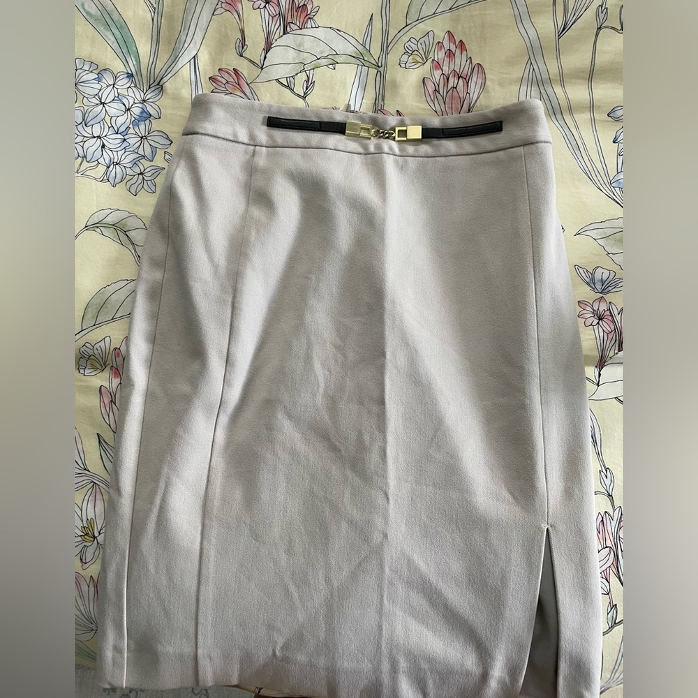 Elegant Khaki Skirt with Black Belt Accent